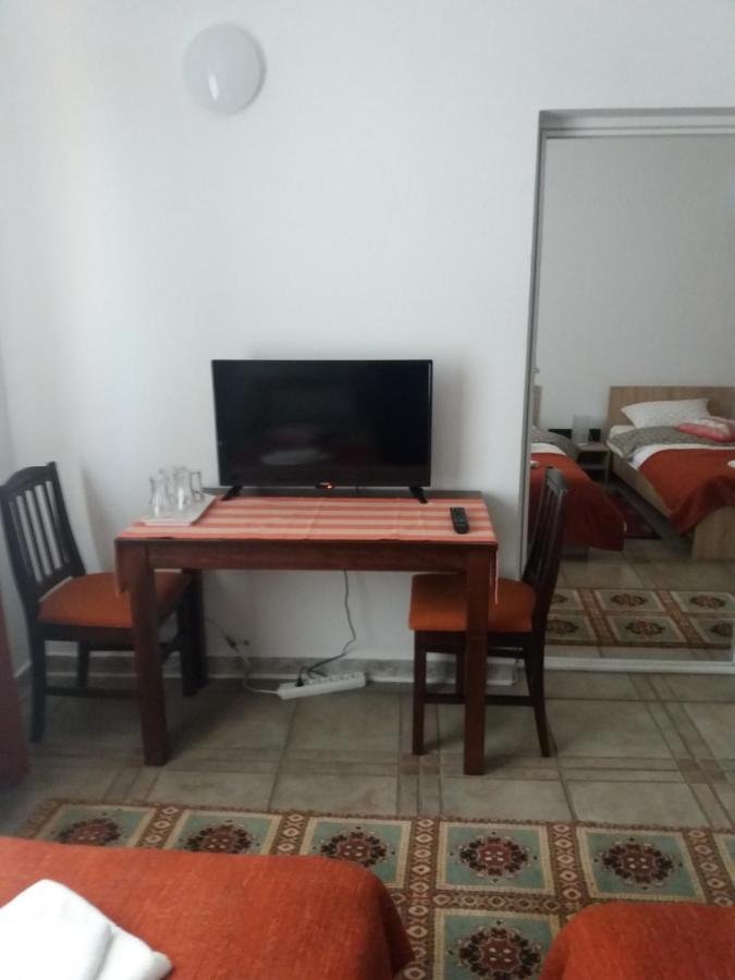 Cazare Neu-Arad Autostrada Apartment Luaran gambar